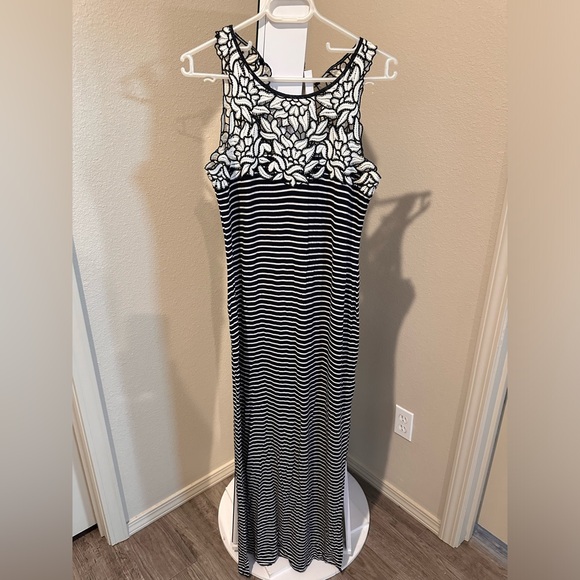 Forever New Striped Lace floral maxi navy white dress - Picture 1 of 5